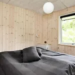 10 Person In Hojslev * Lund (Hojslev)