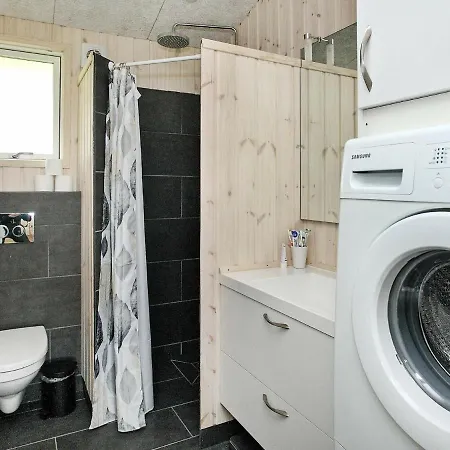 10 Person In H Jslev Vakantiehuis Lund (Hojslev)
