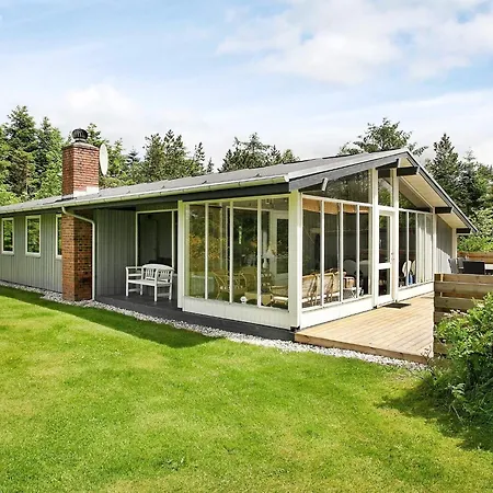 10 Person In Hojslev * Lund (Hojslev)