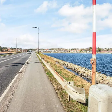 10 Person In Hojslev * Lund (Hojslev)