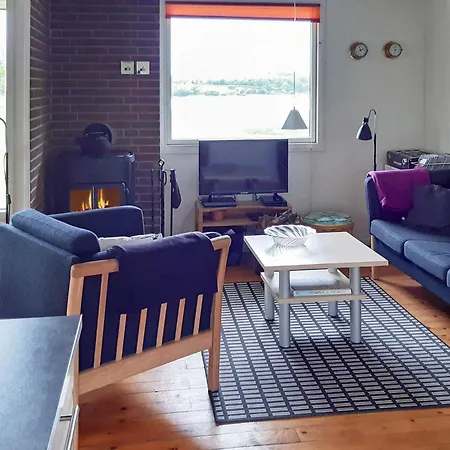 10 Person In Hojslev Feriehus Lund (Hojslev)